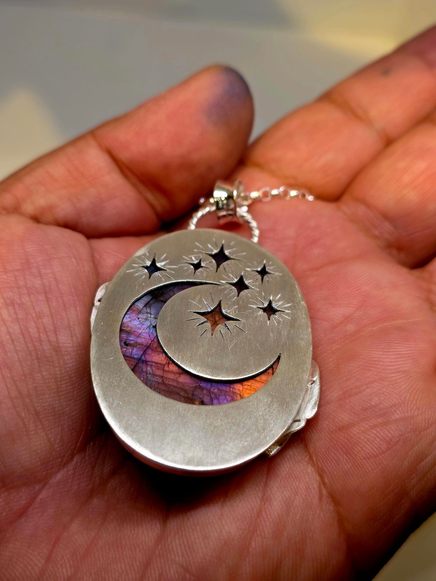 Collier artisanal en argent 925 Labradorite Violette & Plumes Sacrées – Pièce Unique !!