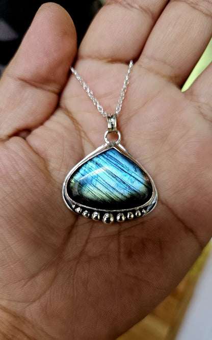 Coiller 0039 Baleine Labradorite