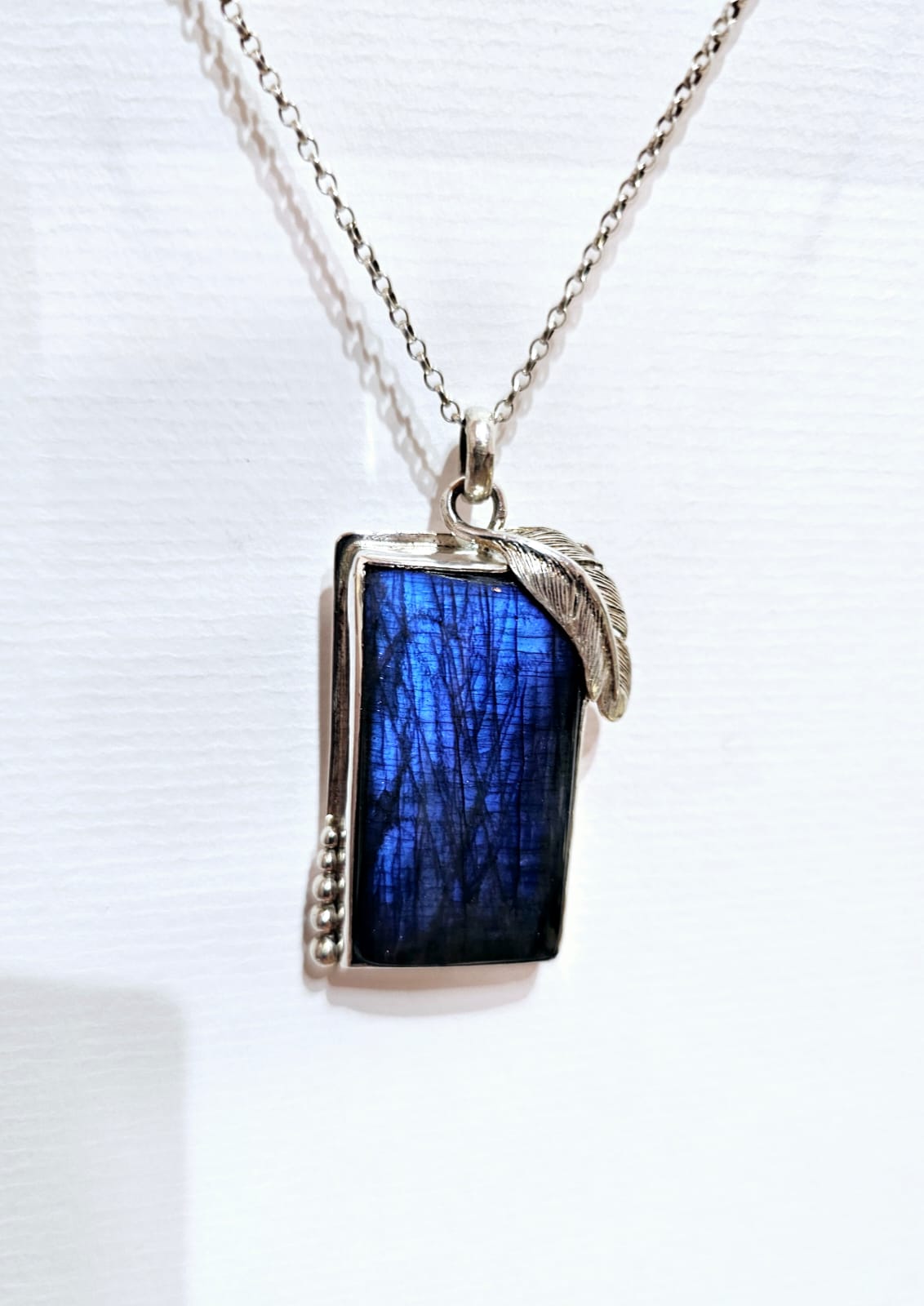 Coiller 0003 Loup Hurlant Labradorite Bleue