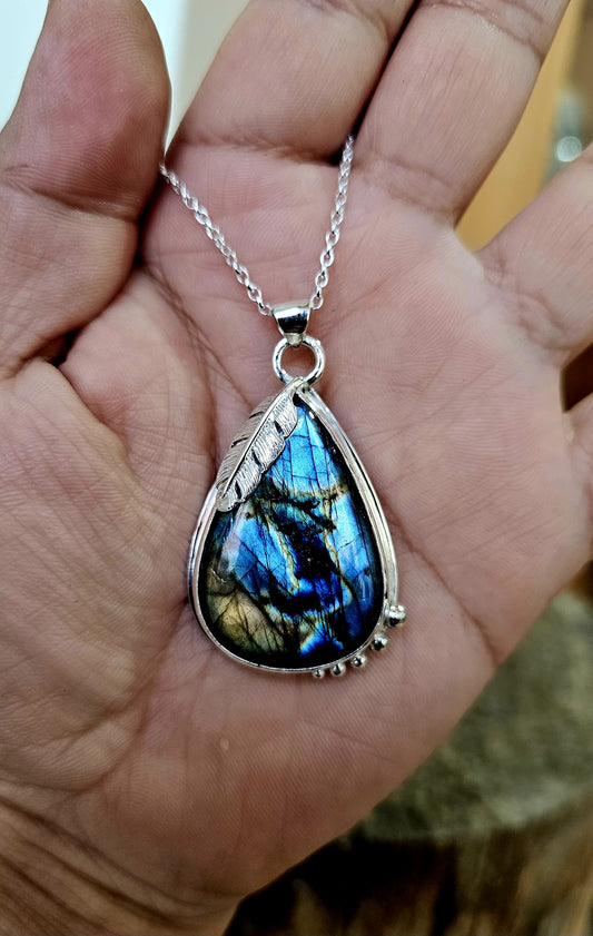 Collier 0067 en argent 925 avec Labradorite Bleue et Plume d'Ange