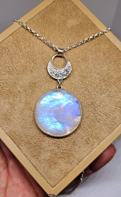 Collier 0069 en argent 925 avec Pierre de Lune et Croissant de Lune Sculpté