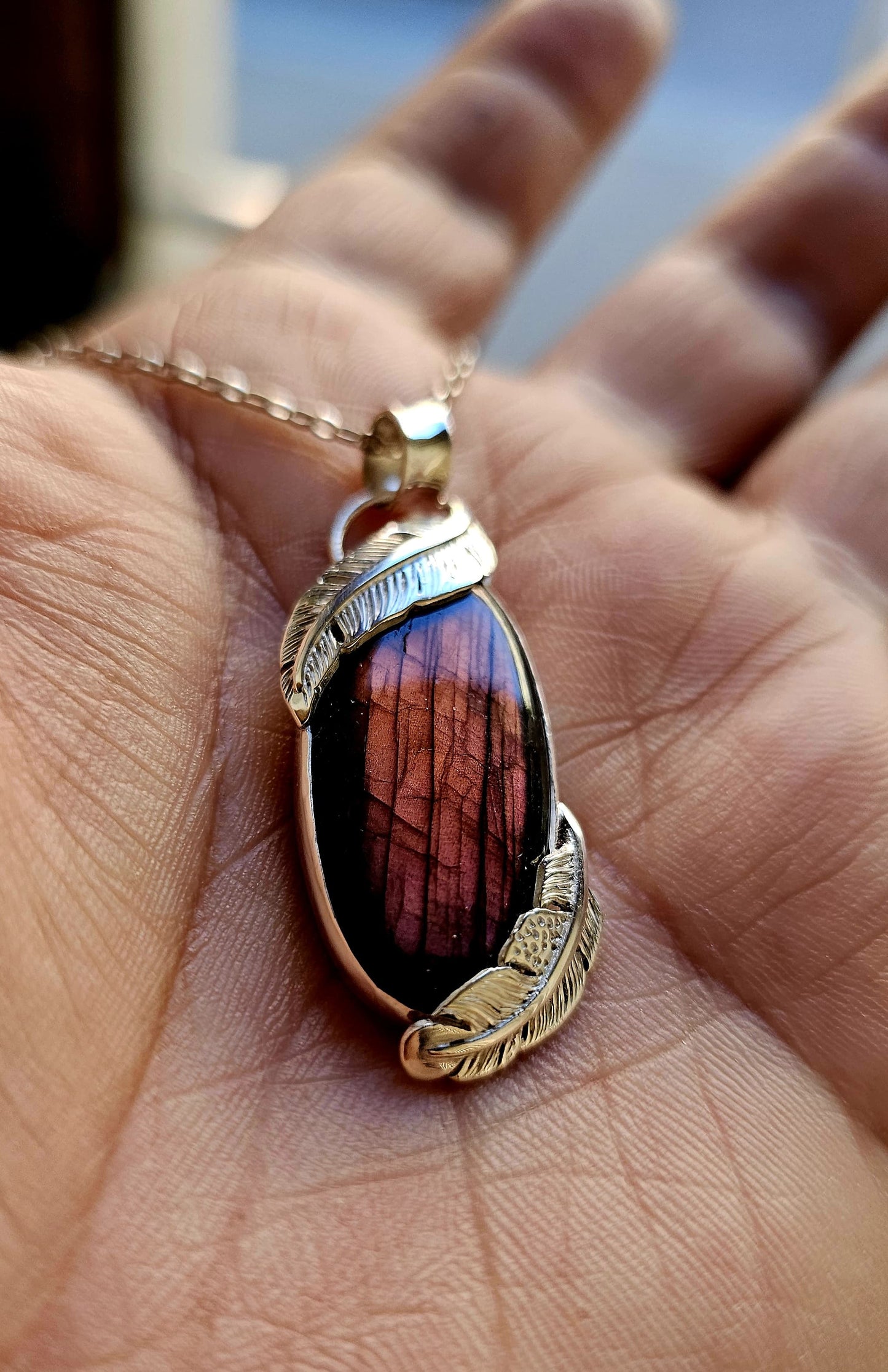 Collier 0071 en argent 925 avec Labradorite Violette et Plumes Sculptées