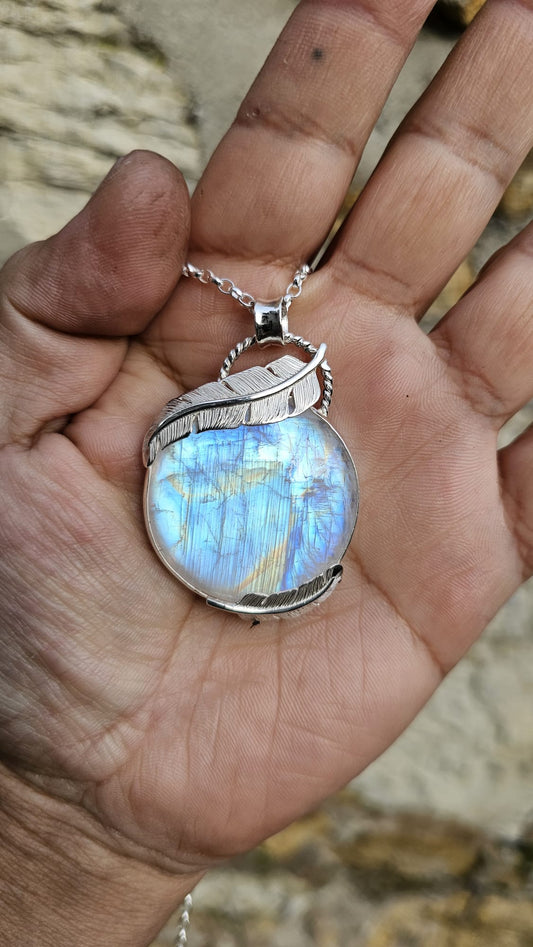 Collier 0073 en argent 925 avec Pierre de Lune et Détails de Plumes