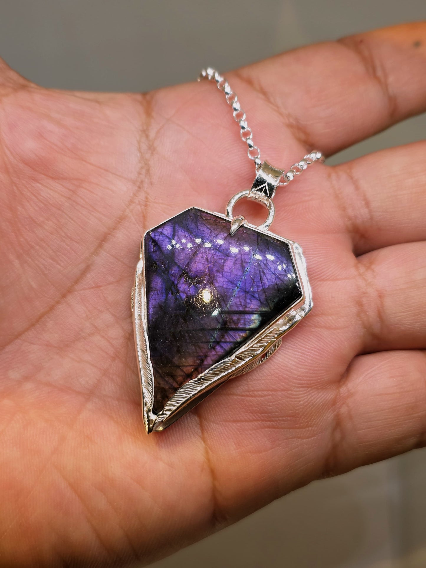 Collier artisanal en argent 925 Pierre labradorite Violette – Pièce Unique !!
