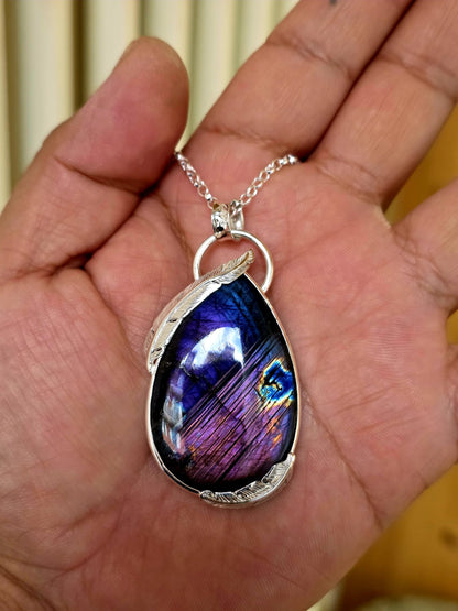 Collier artisanal en argent 925 Pierre labradorite Violette – Pièce Unique !!